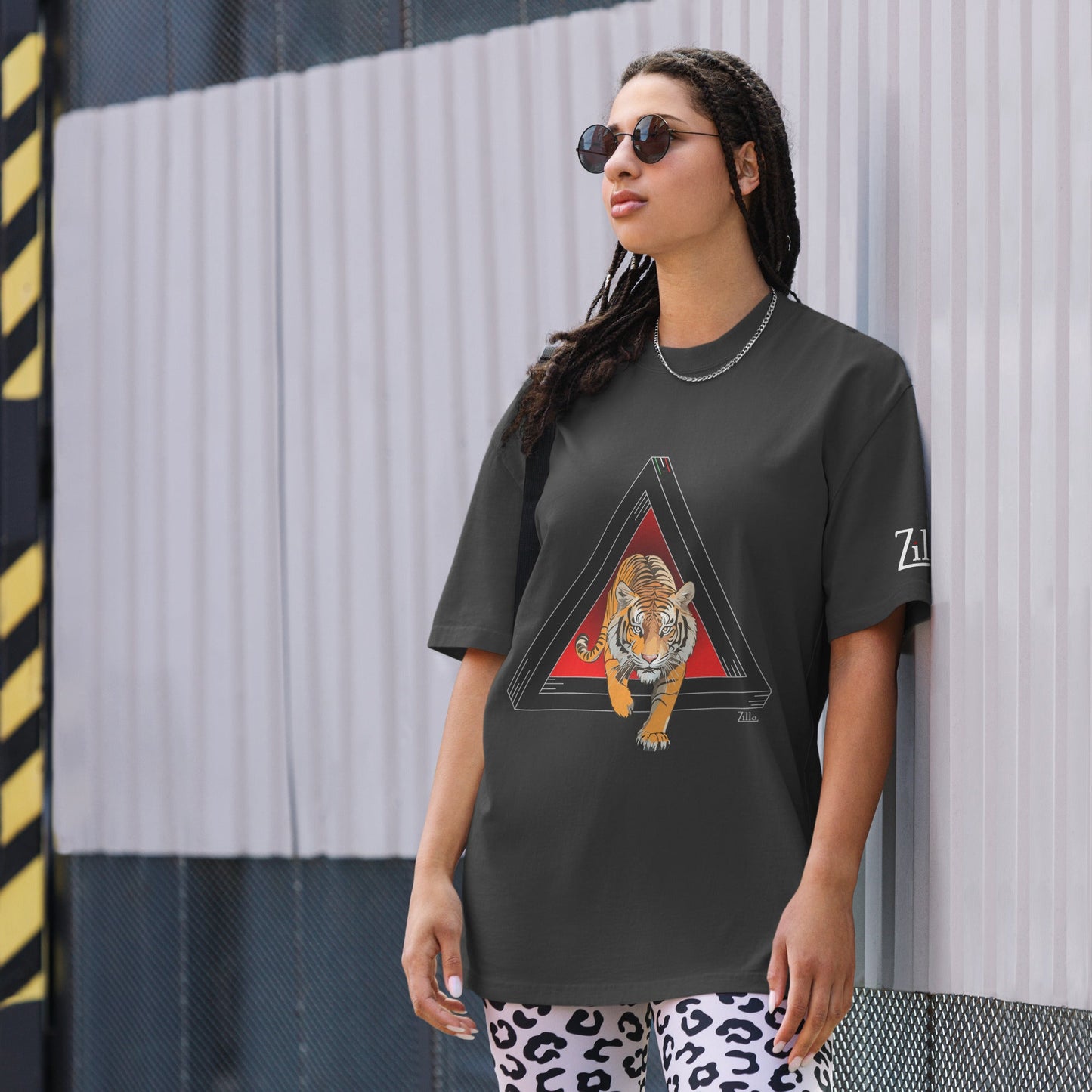 Zilla Checco Beware Tiger Oversized T-Shirt - Zilla
